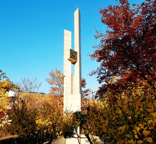 Tháp đồng hồ biểu tượng tại Sungkyunkwan University