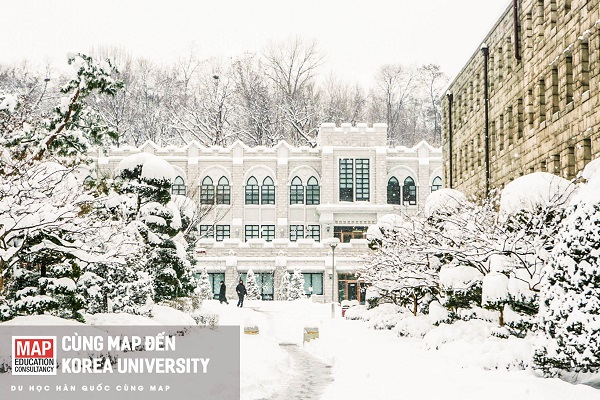 Học xá Đại học Korea ngập tràn tuyết trắng vào mùa đông