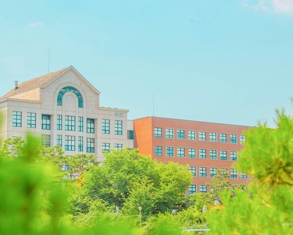Học xá chính của Đại học Namseoul Hàn Quốc