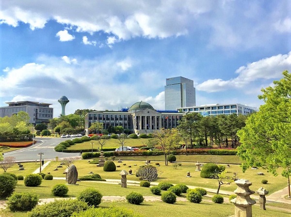 Khuôn viên trường Đại học Quốc gia Kyungpook