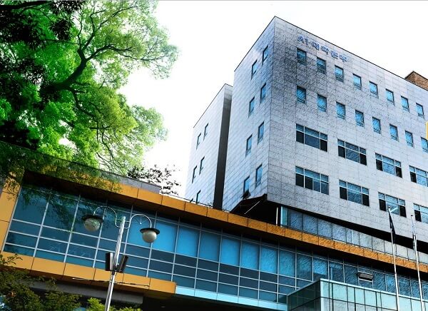 Tòa học xá chính của trường Sunchon