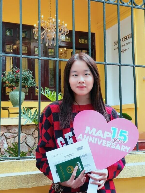 Dương Thùy Linh trúng tuyển vào Đại học Hanyang và nhận visa thẳng cấp code cùng MAP