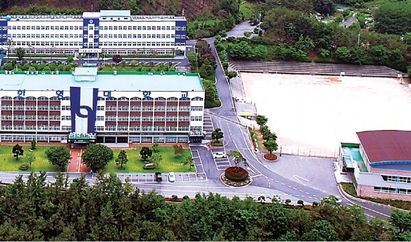 Khuôn viên trường Hanyeong nhìn từ trên cao