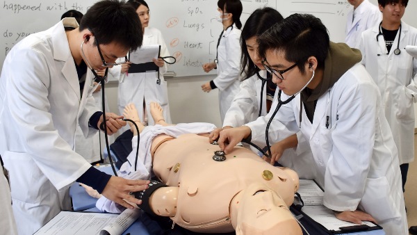 Trường đào tạo y học thuộc Top 1 quốc gia