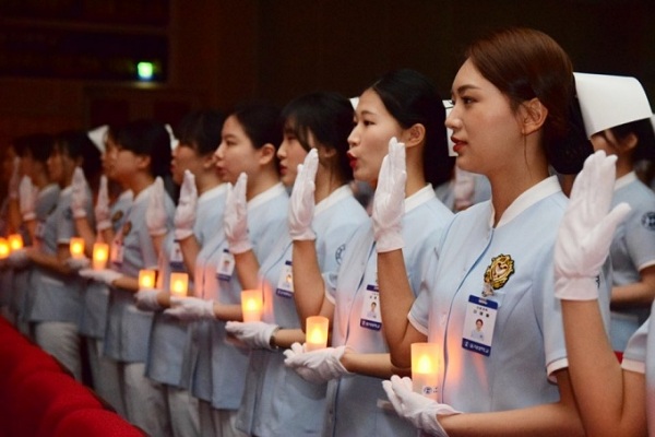 Sinh viên khoa Điều dưỡng Trường Đại Học Eulji Hàn Quốc