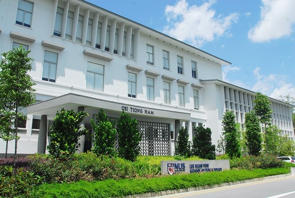 Lee Kuan Yew School of Public Policy đào tạo từ năm 2004