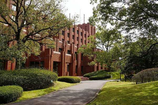 Ryukoku University với lịch sử hình thành hơn 382 năm