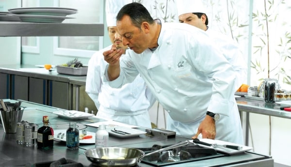 Chef de Cuisine - Người quản lý khu bếp
