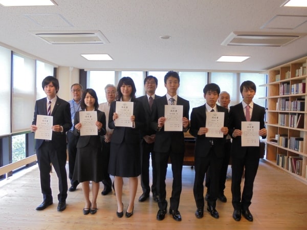 Sinh viên đại học Hokuriku được khen thưởng