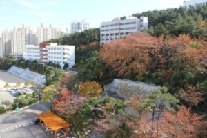 Khuôn viên trường Busan Gyeongsang Hàn Quốc