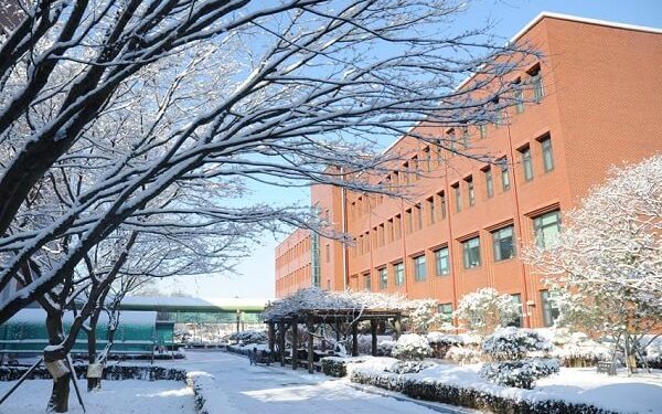 Toàn cảnh Jeonju National University of Education vào mùa đông