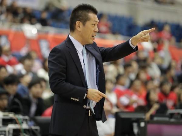 Huấn luyện viên bóng rổ nổi tiếng Honoo Hamaguchi