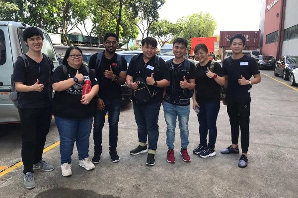 Sinh viên học viện Quản lý vật tư Singapore tham gia thực tập