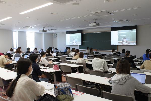 Một giờ học tại đại học Niigata Seiryo