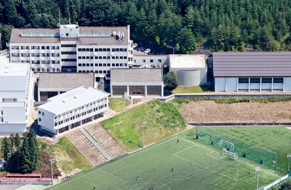 Toàn cảnh cơ sở chính của Niigata University of Management