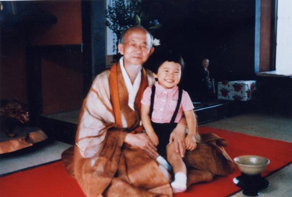 Trụ trì Mumon Yamada (trái)