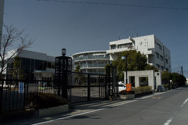 Cơ sở phía Tây thuộc đại học Nghệ thuật Nagoya