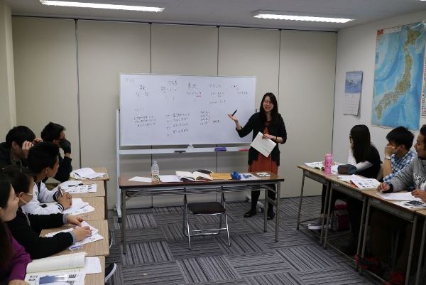 Giờ học tại Shinjuku Heiwa Japanese Language School