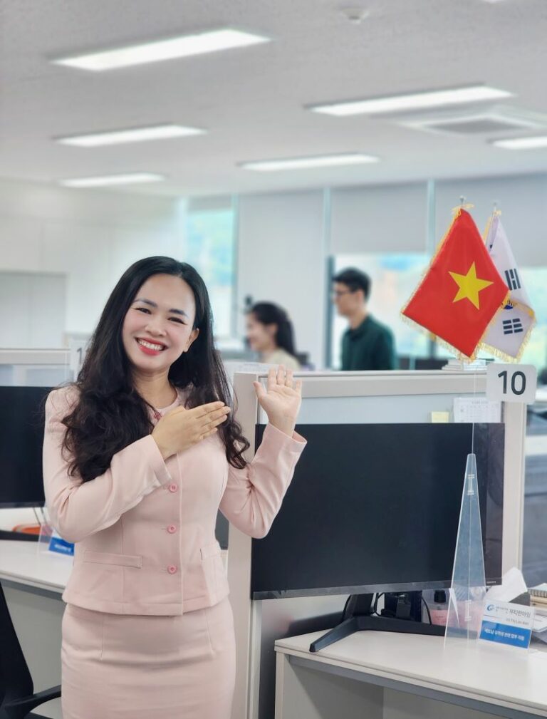 Lá cờ Việt Nam tại cửa tư vấn số 10 của Gachon.
