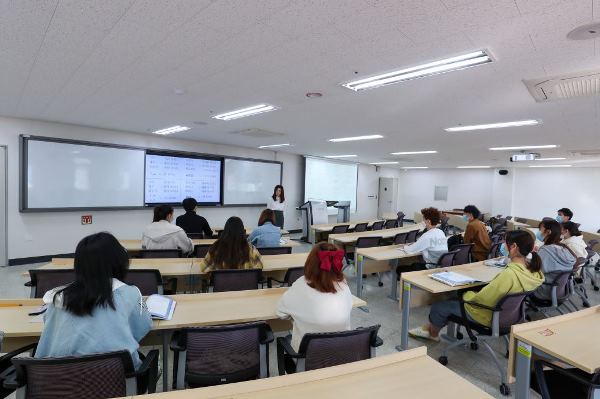 Lớp học tiếng Hàn tại Kyungnam University