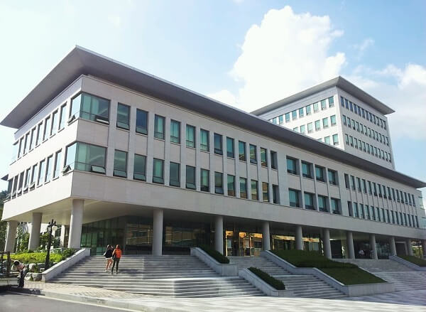 Tòa học xá chính tại Kwangju Women University