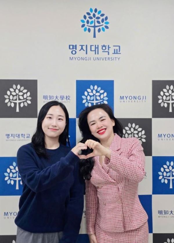 Chương trình WITH MYONGJI - Mỗi sinh viên quốc tế được ghép cặp học tập với một sinh viên Hàn Quốc có thành tích học tập xuất sắc để hỗ trợ trong việc hoàn thành bài tập và cải thiện kỹ năng tiếng Hàn