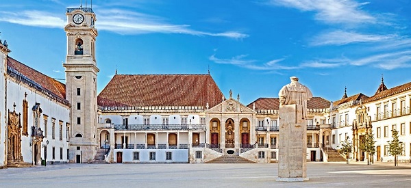 University of Coimbra - Một trong những ngôi trường lâu đời nhất Châu Âu.