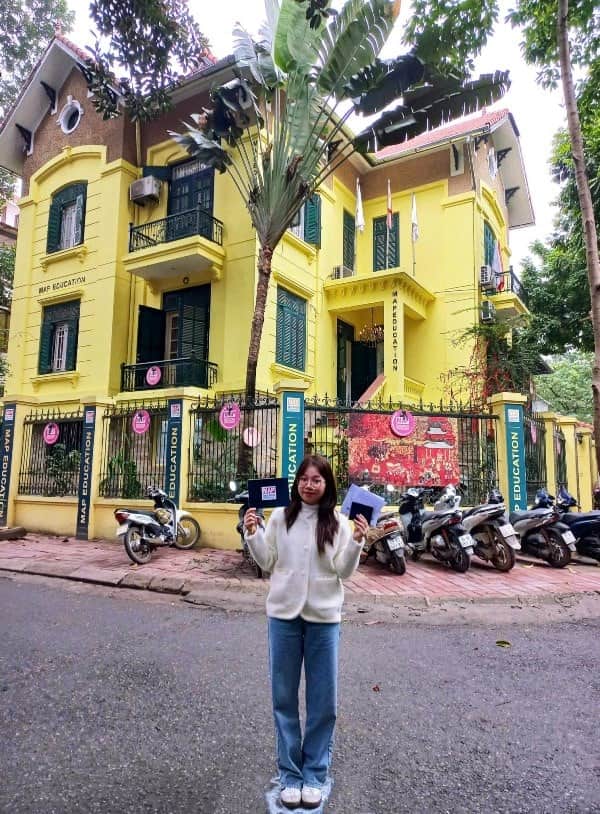 Lê Thị Hạnh nhận visa đến trường Nữ Duksung