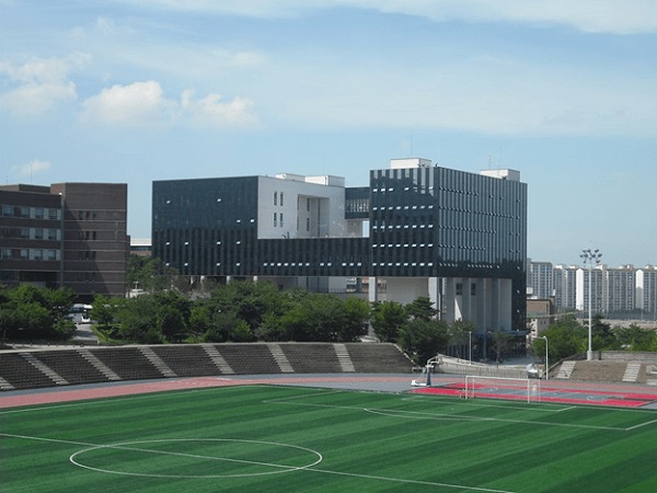 Sân bóng Đại học Chungwoon