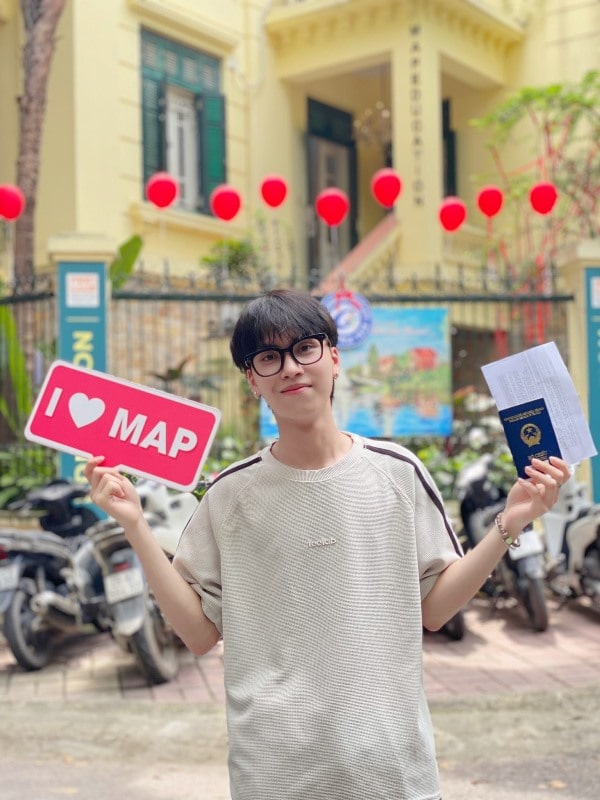 Cam Minh Quế cùng MAP vinh dự nhận visa đến ĐH Thần học Seoul