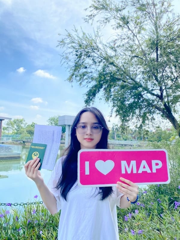 Huỳnh Kim Thi nhận visa đến STU