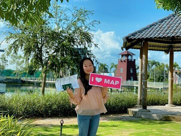 Trong khuôn viên tươi xanh của MAP, bạn Đỗ Trang vui mừng nhận visa đến ĐHQG Hanbat