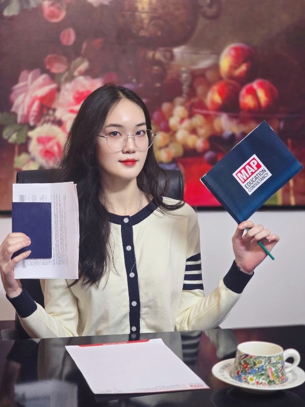 Cao Thị Mai Loan đã vinh dự cùng MAP nhận được visa từ Đại sứ quán Hàn Quốc đến ĐH nữ sinh Sungshin