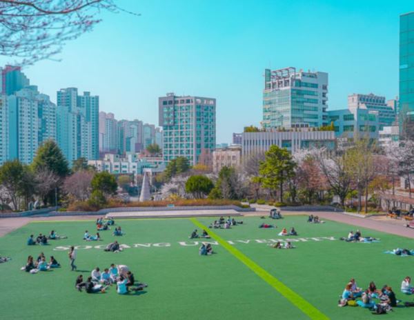 Khuôn viên rộng lớn của Sogang University