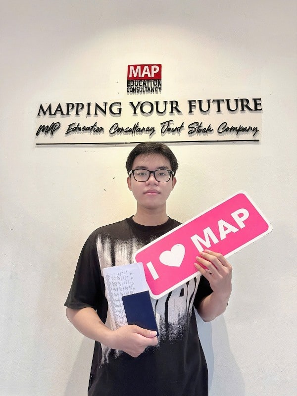 Ngô Tấn Hưng nhận visa đến trường đại học Sunmoon