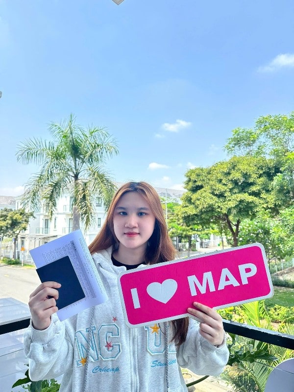 Nguyễn Trương Nguyên Hương nhận visa ĐH nữ Sungshin Top 1