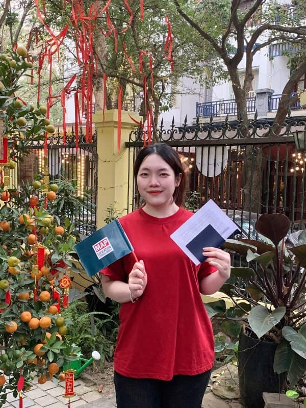 Nguyễn Thị Ánh Nguyệt nhận visa đến trường Kyungsung