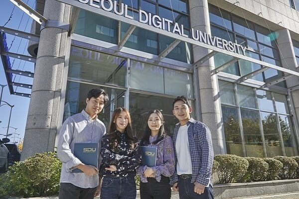 Sinh viên đại học Digital Seoul