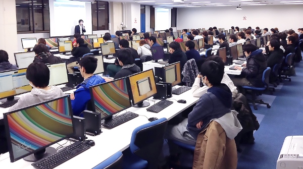 Một giờ học của sinh viên tại Trường đại học Công nghệ Kitami Nhật Bản