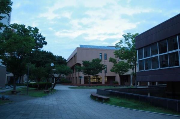 Một khu ký túc xá trường đại học Công nghệ Nagaoka Nhật Bản