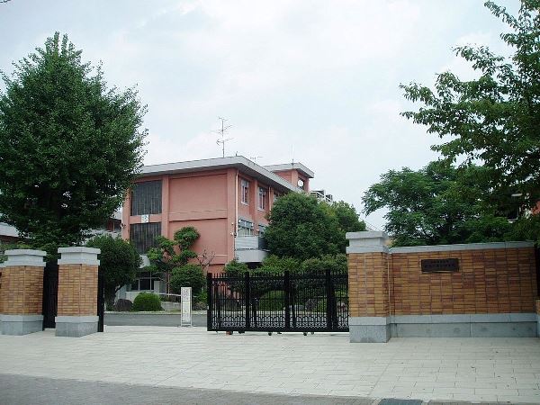 Một khu ký túc xá trường đại học Giáo dục Kyoto Nhật Bản