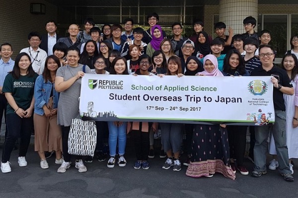 Sinh viên RP trong một chuyến ngoại khóa đến Nhật Bản