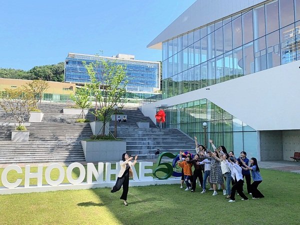 Sinh viên Trường Choonhae College of Health Sciences đạt Giải Nhất tại Cuộc thi ảnh đẹp về tình thầy trò