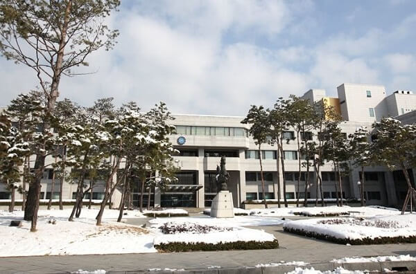Khung cảnh vào mùa đông của Korean National Sport University