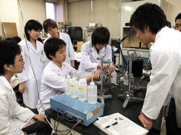 Kyushu Dental University chuyên đào tạo nha khoa