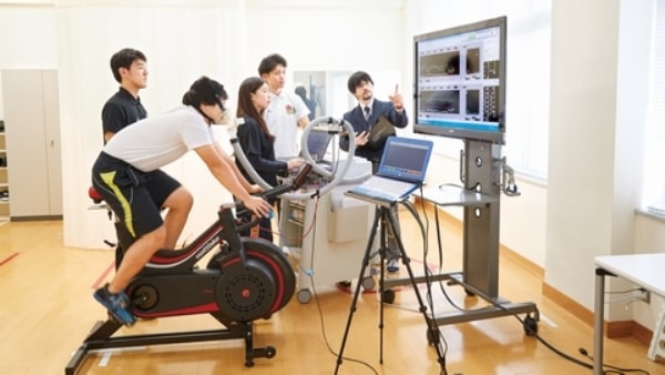 Fukui University of Technology cung cấp các chương trình đào tạo công nghệ hàng đầu