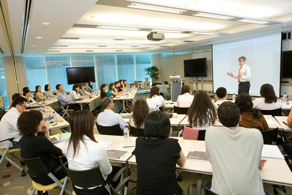 Những giờ học với chất lượng cao tại học viện Quản lý Tài sản Singapore