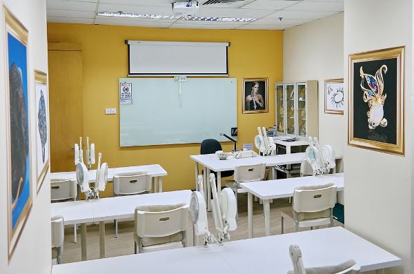Phòng học hiện đại tại trường Quốc tế Quản lý và Thiết kế Trang sức Singapore