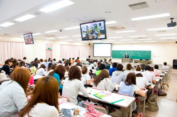 Shiraume Gakuen University nổi bật với lĩnh vực nghiên cứu trẻ em