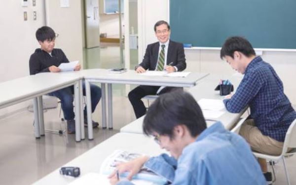 Lớp học sĩ số ít tại Saitama Gakuen University